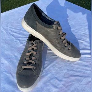 Rockport Colle Tie Sneaker size 10.5